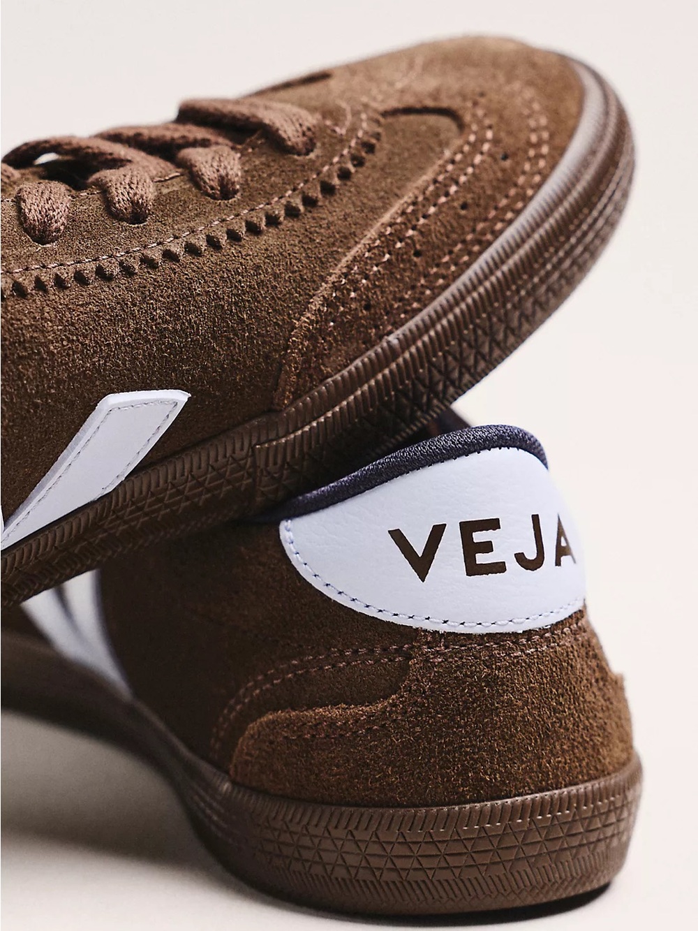 Veja Volley O.T. Sneakers Brown Suede - Picture 3 of 11